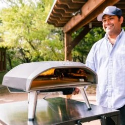 Ooni Koda 16 Portable Gas−Powered Pizza Oven -Nomad s Choice 1259889 koda 16 portable gas powered pizza oven